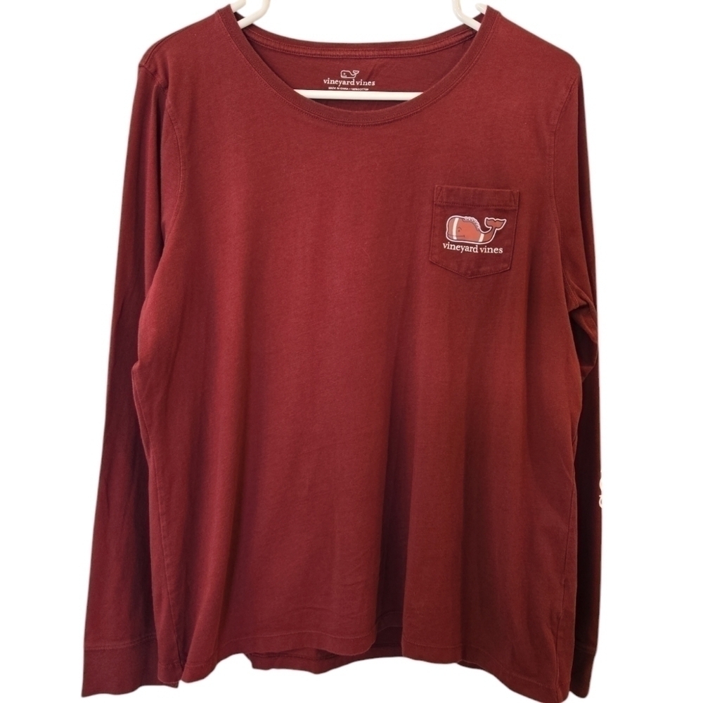 VINEYARD VINES FOOTBALL WHALE LONG-SLEEVE POCKET TEE. SIZE LARGE.